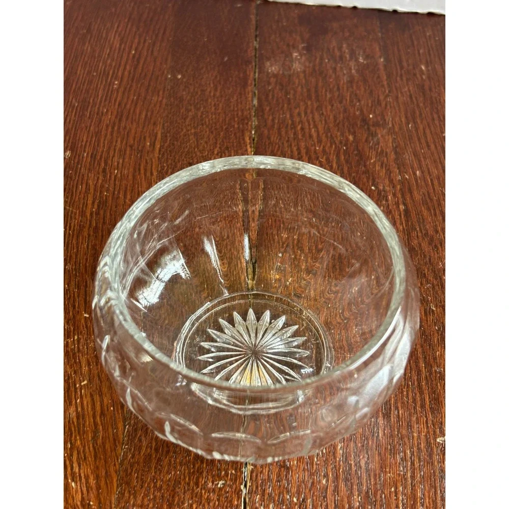 Vintage Clear Pressed Glass Ribbed Bowl Sunburst Base Fluted Candy Dish 4.5 inch